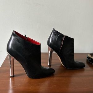 Manolo Blahnik black leather booties with silver heel size 39